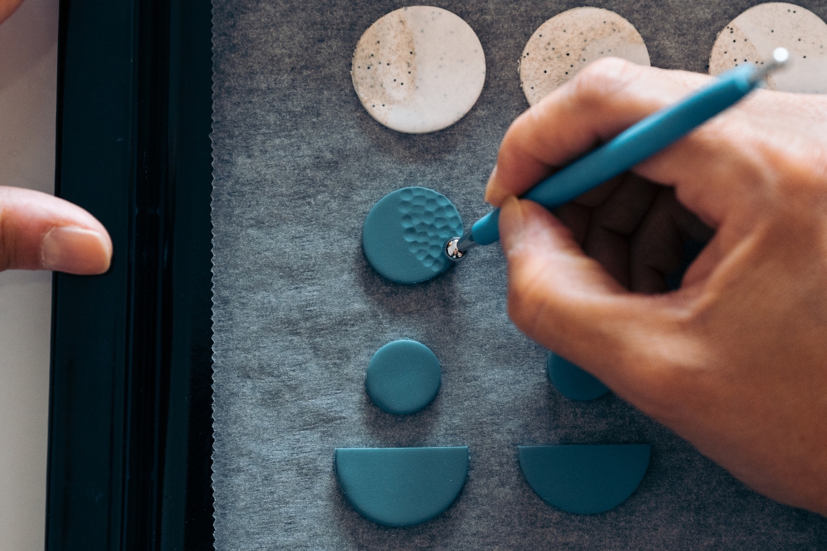 Struggling with concentration? Discover the world of crafts