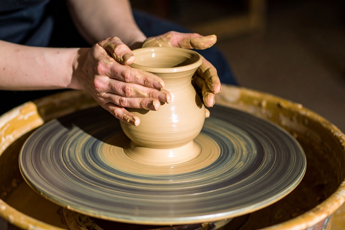 Ceramics for beginners: what you need to get started